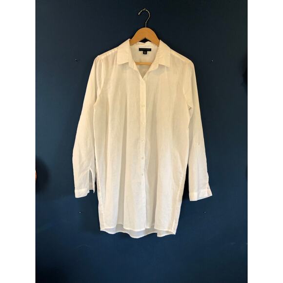 SAKS FIFTH AVENUE!  Long-sleeve, button-down, Women's Shirt, Size Medium - Picture 1 of 6